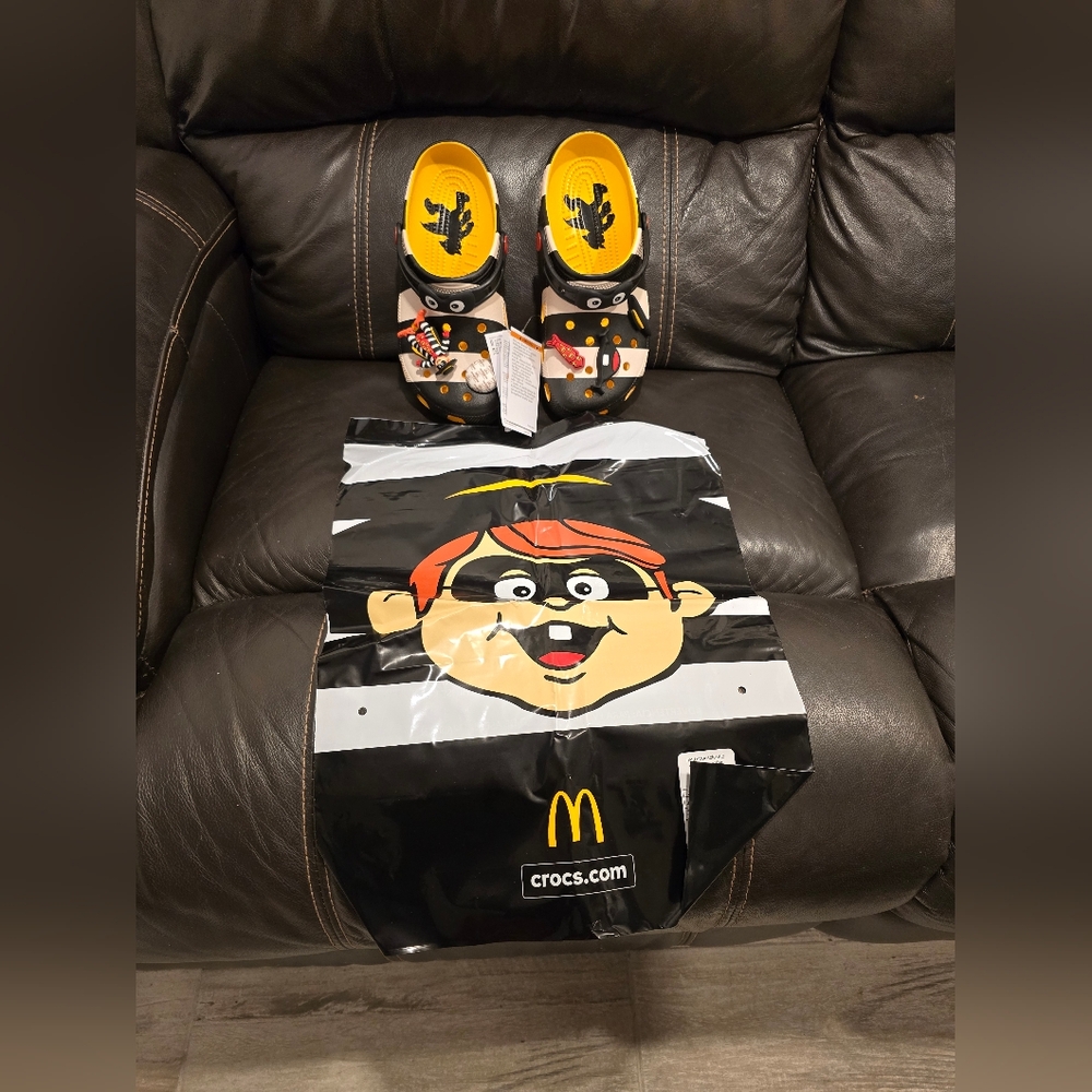 McDonald’s x Crocs Hamburglar Clog 6M/8W NWT